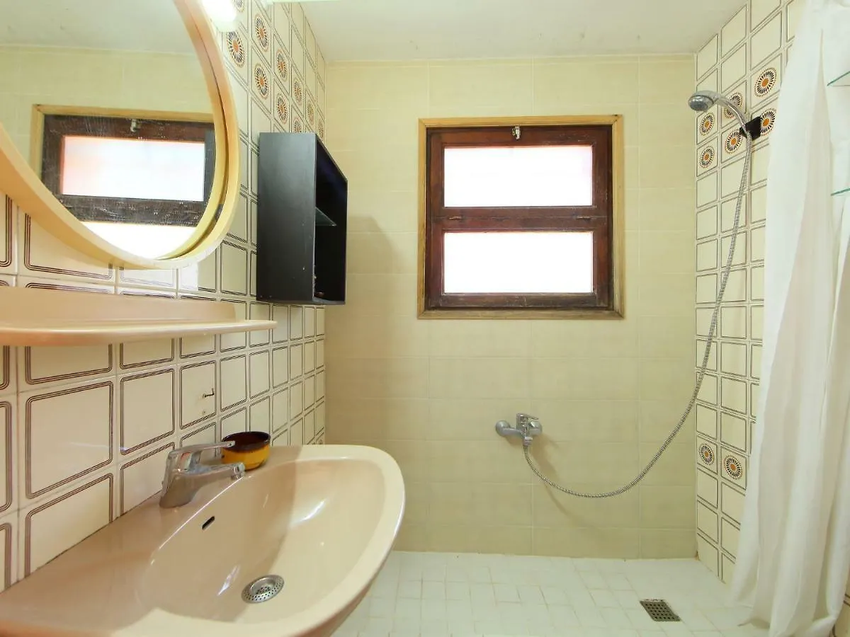 Holiday Home Dynaida Karadja Esclana
